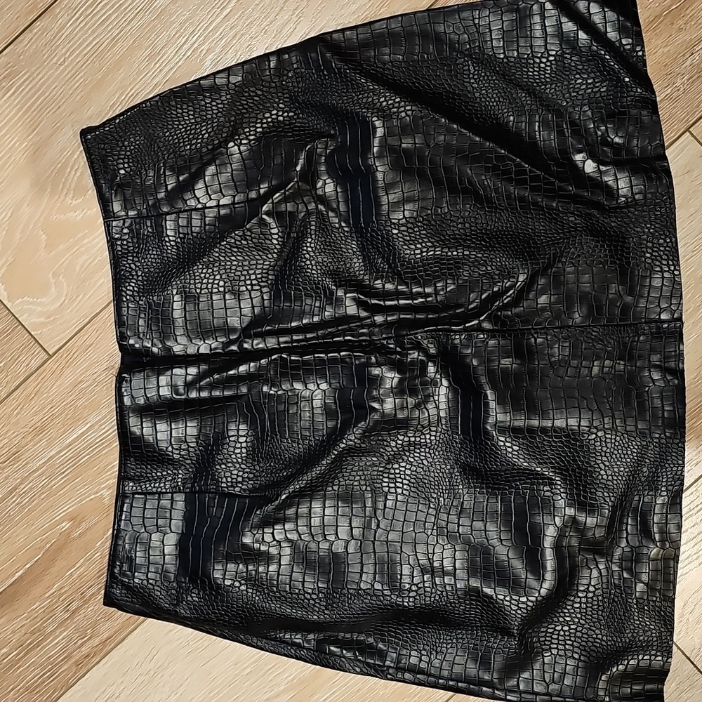 Black Python Leather Mini Skirt - Picture 4 of 4